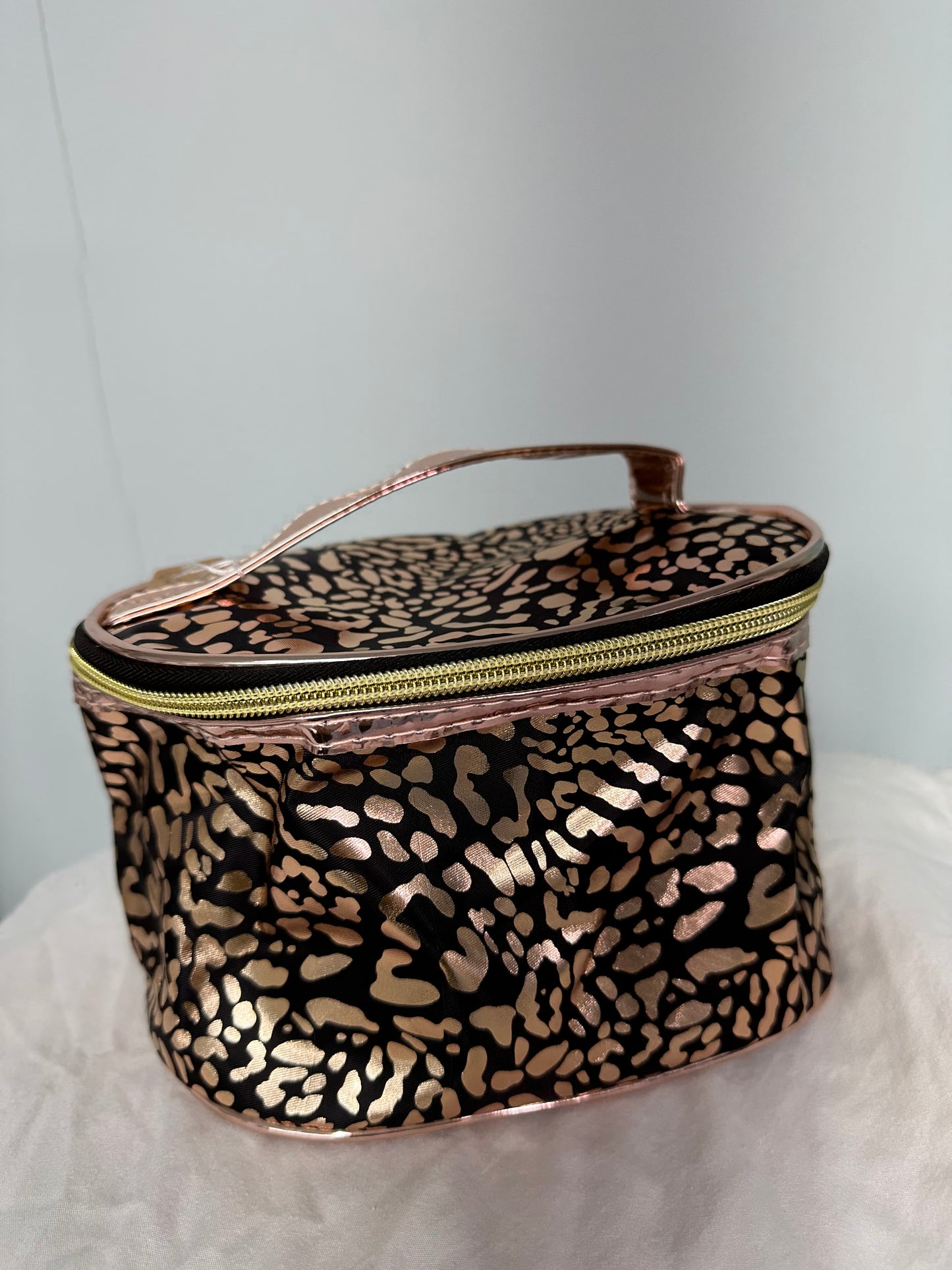 makeup bag - gold and black