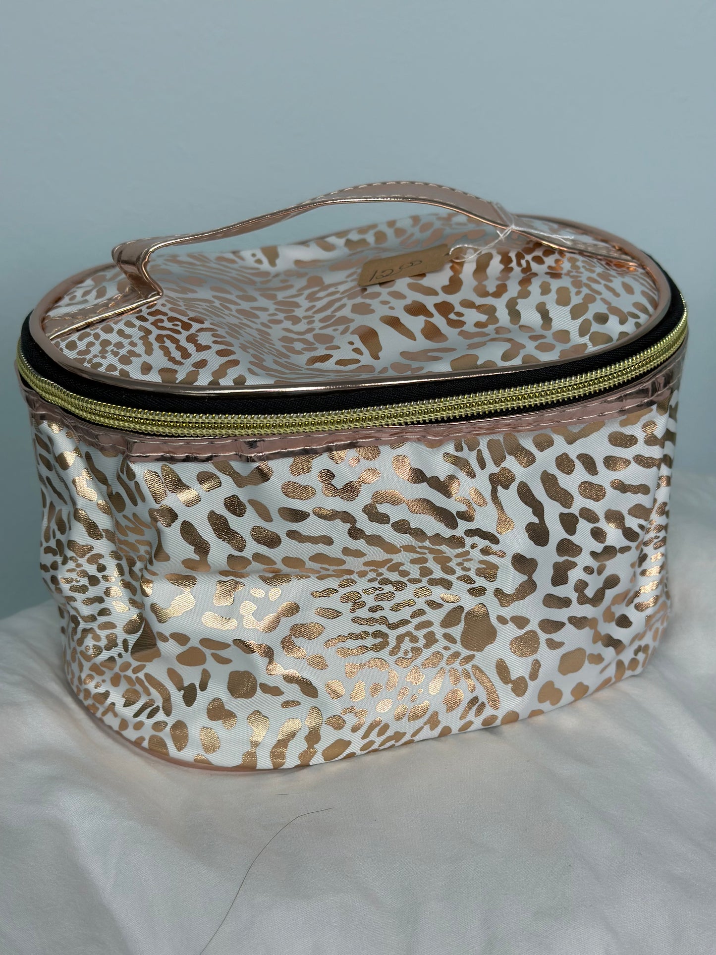 Makeup bag - gold and white